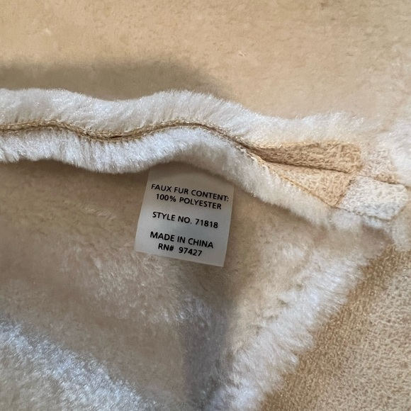 Dolce Cabo faux fur shearling cream vest XS - Picture 5 of 7